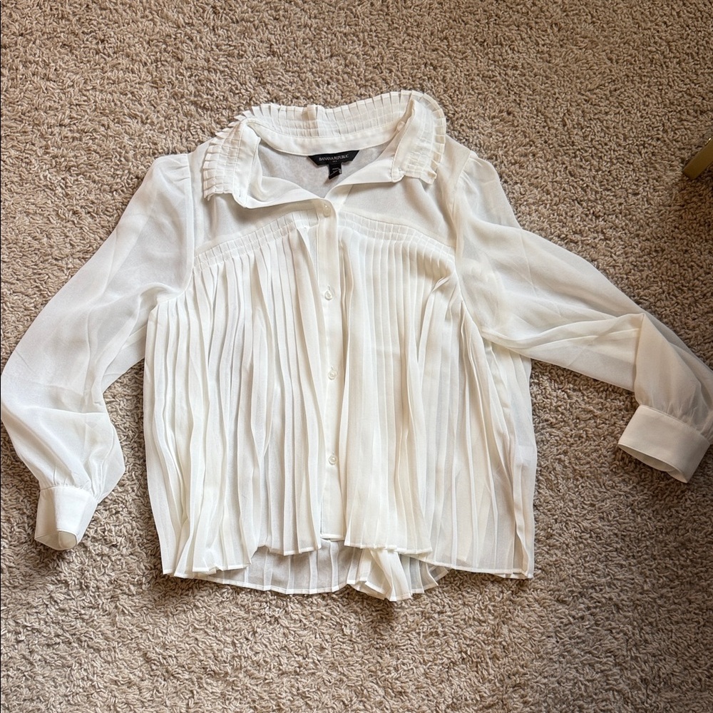Banana Republic Cream Pleated Blouse